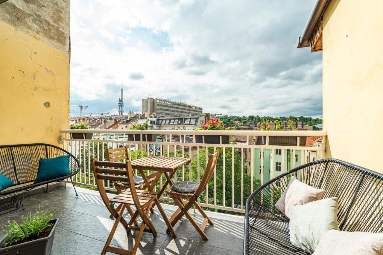 Central, Spacious, Modern 5 Bedrm Duplex W/Balcony Praag Buitenkant foto