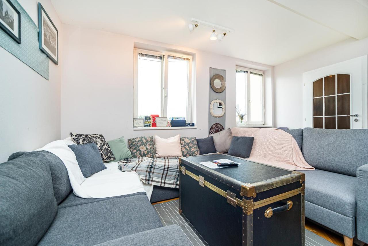 Central, Spacious, Modern 5 Bedrm Duplex W/Balcony Praag Buitenkant foto