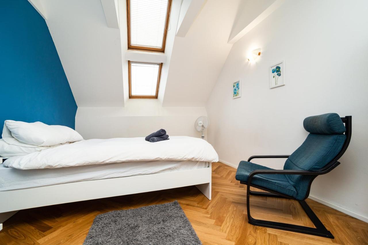 Central, Spacious, Modern 5 Bedrm Duplex W/Balcony Praag Buitenkant foto